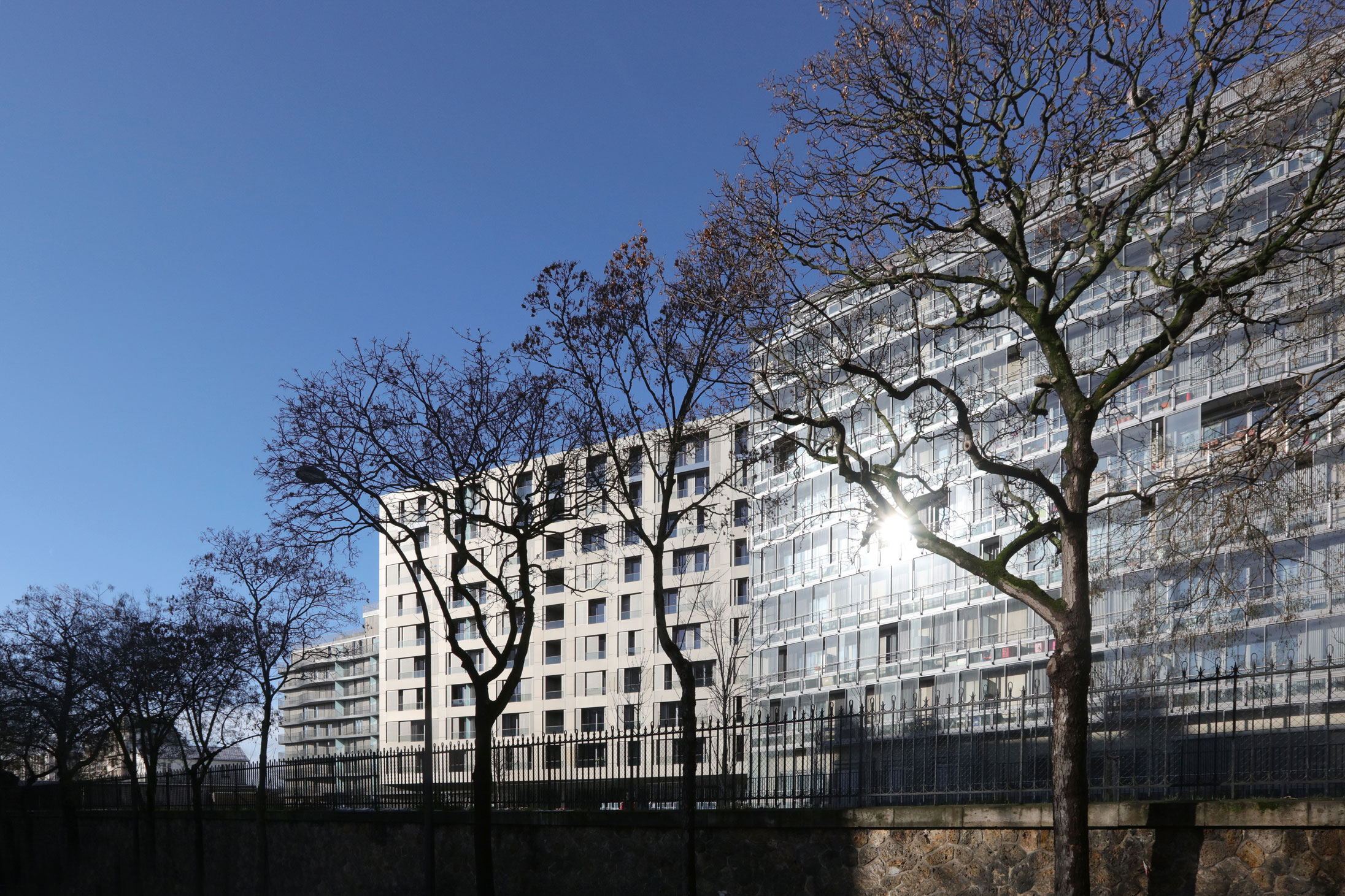 L’opération de logement sur les anciennes voies ferrées située porte d’Auteuil (©Jean-Pierre Porcher)