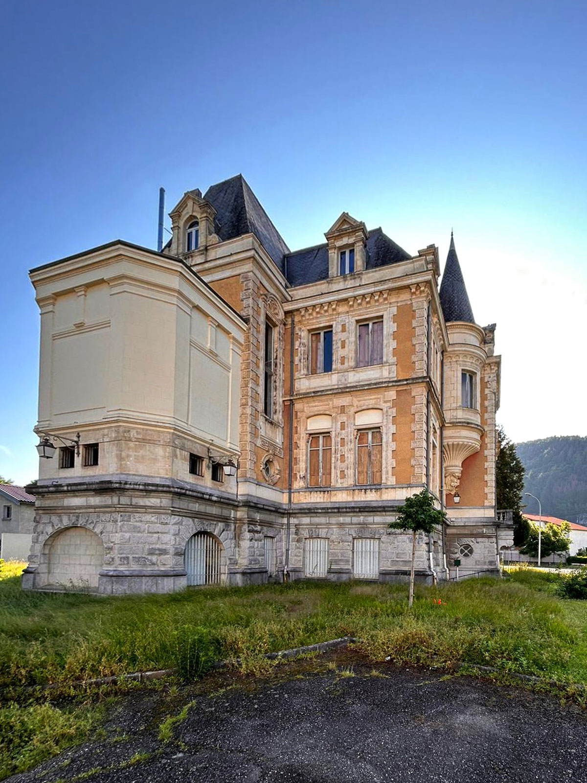 Vue du Château de Soum à Lourdes photgraphié par ©Raphaël Ruegger